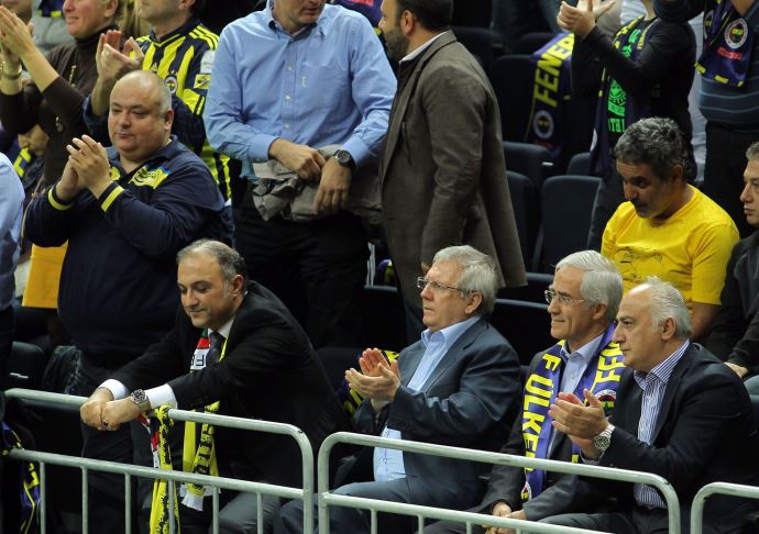 Fenerbahçe&#039;nin CSKA zaferini Aziz Yıldırım yerinde izledi