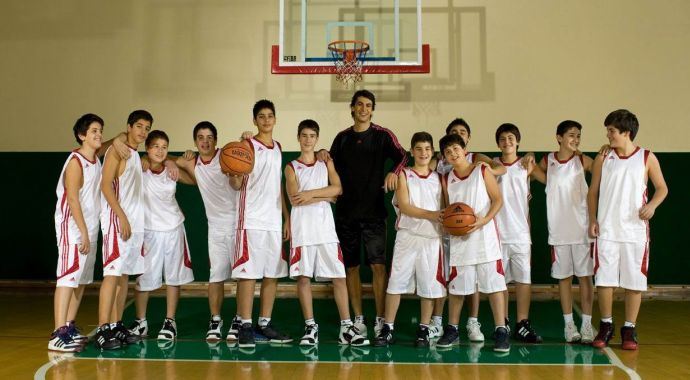 İbrahim Kutluay ilk basketbol okulunu açtı