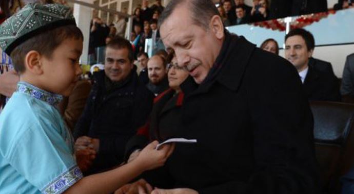 Başbakan Erdoğan&#039;ın girişimiyle 16 yıllık evlat hasreti sona erdi