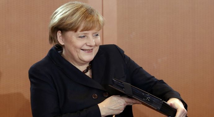 Angela Merkel 3. kez Başbakan