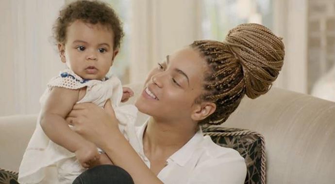 Beyonce yeni şarkısının klibinde kamera karşısına kızıyla geçti