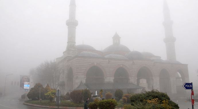 Edirne&#039;de sis etkili oluyor