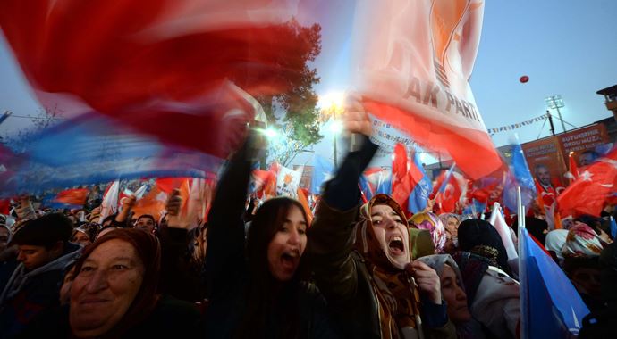 Başbakan Erdoğan&#039;a Fatsa&#039;da Sevgi Seli yağdı