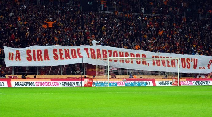 Galatasaray taraftarından Trabzonspor&#039;a jest