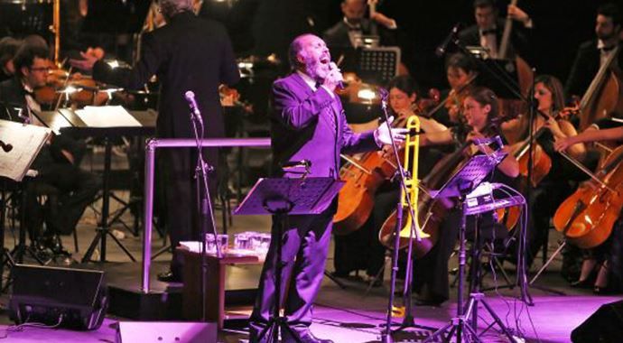 Senfoni orkestrası çaldı Fatih Erkoç söyledi