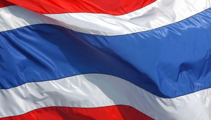 Tayland Başbakanı hükümeti feshetti, yeni seçim yolda