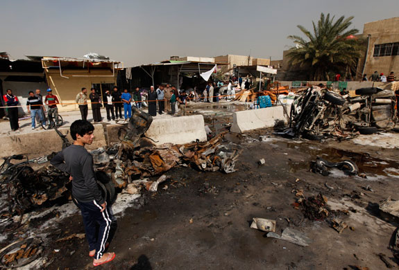 Bomba yüklü 9 araçla saldırdılar: 27 ölü