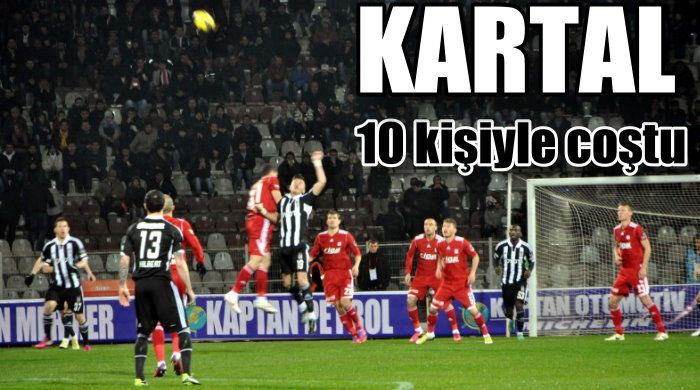 Beşiktaş on kişiyle Sivas&#039;ı devirdi