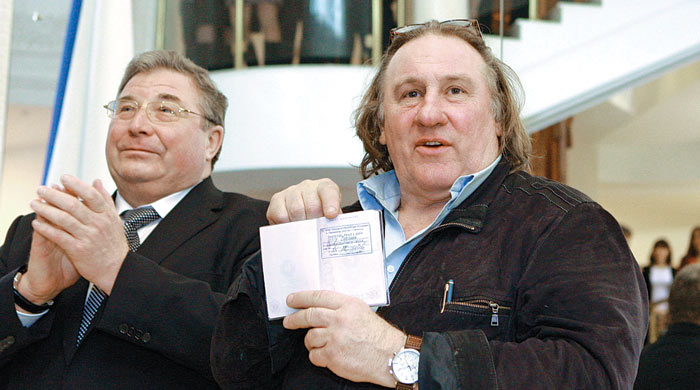 Depardieu resmen Rus vatandaşı oldu