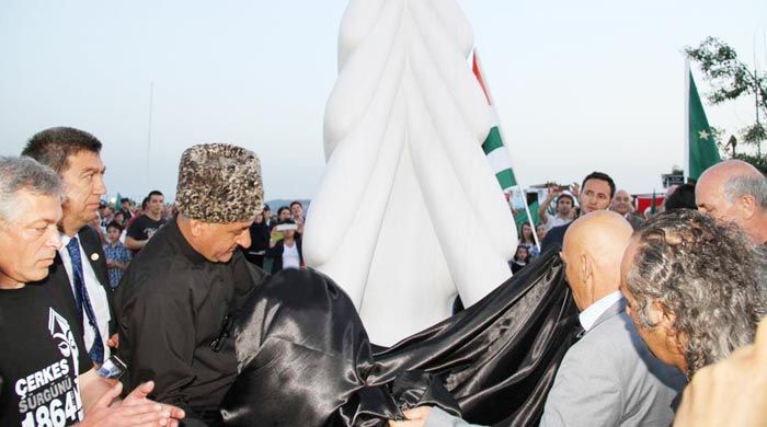 Kartal&#039;da Çerkez anıtı törenle açıldı