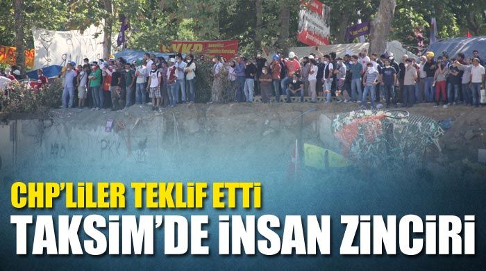 Taksim&#039;de insan zinciri oluşturuldu