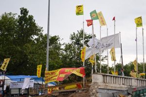 Gezi Parkı&#039;na Öcalan posteri astılar