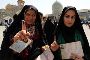 İran&#039;da seçim süresi 2 saat daha uzatıldı