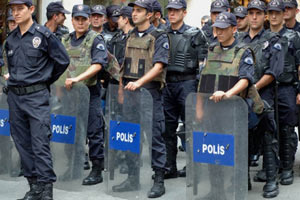 İstanbul&#039;a uçaklarla polis takviyesi