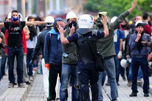 İstanbul&#039;da 190 eylemci gözaltında