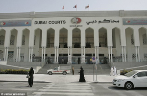 Dubai polisi 67 araba çaldı