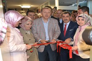 Başbakan Erdoğan, il binası açtı