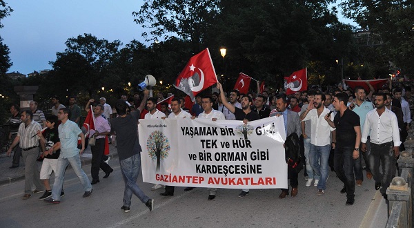 Gaziantep&#039;te, &#039;Taksim Gezi Parkı&#039; protestosu