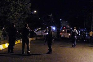 Diyarbakır&#039;da polise silahlı saldırı