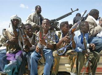 Somali&#039;de savaş ağaları çatıştı, 71 ölü