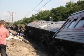 Rusya&#039;da tren kazası, 100 yaralı