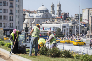Taksim Meydanı&#039;nda iftar hazırlığı