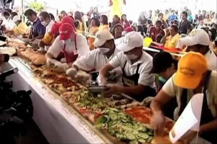 Meksika&#039;da en uzun sandviç rekoru kırıldı