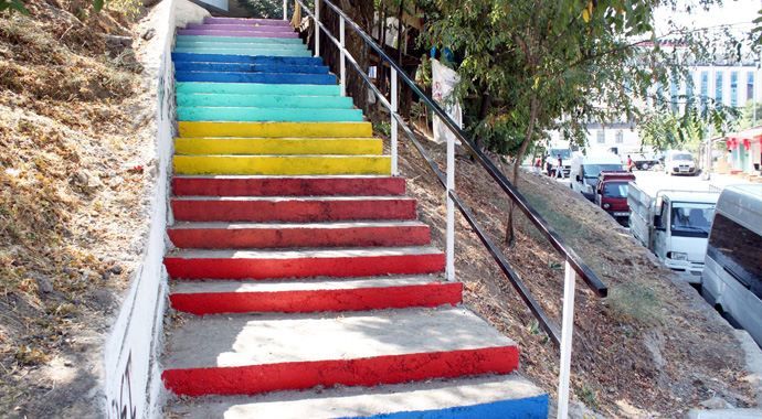Tunceliler de merdivenlerini boyadı