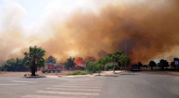 Akdeniz Üniversitesi&#039;nde yangın