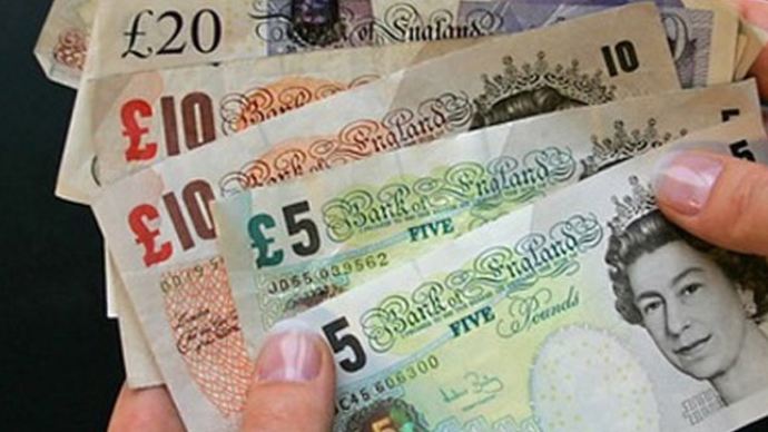 İngiltere kağıt para yerine plastik para kullanacak