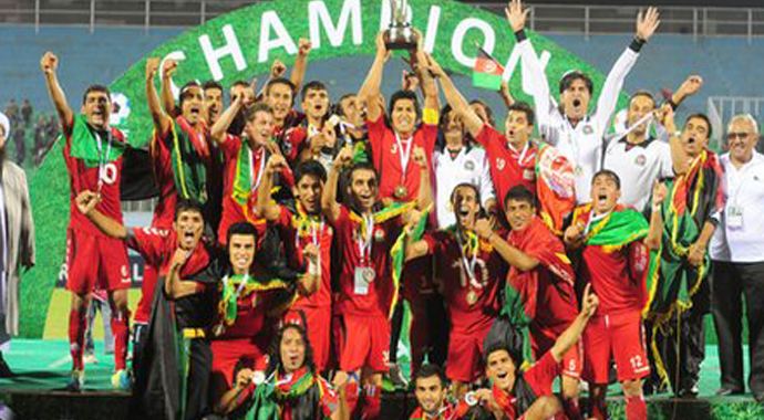 Afganistan, ilk uluslararası futbol kupasını aldı