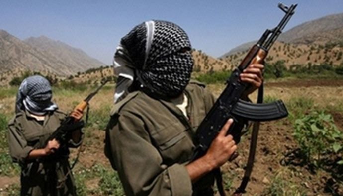 PKK&#039;lılar inşaatı basıp 4 işçiyi kaçırdı