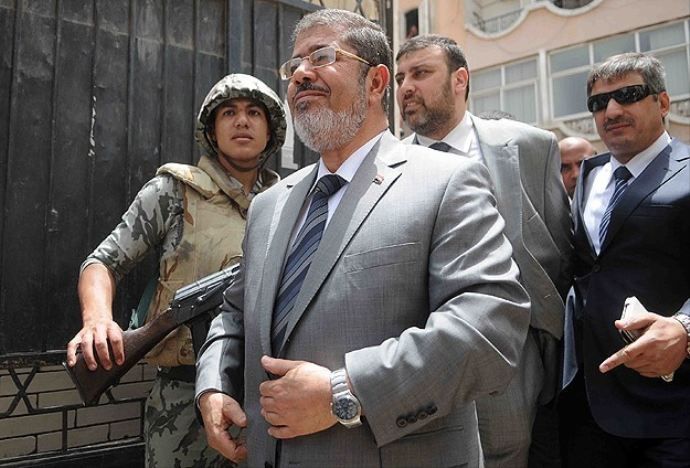 Muhammed Mursi&#039;nin tutukluluk hali uzatıldı