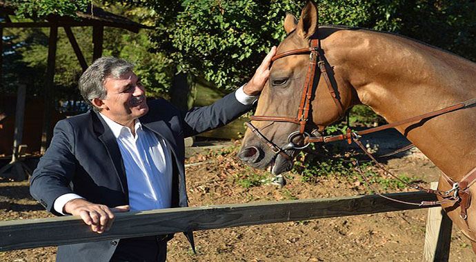 İşte Abdullah Gül&#039;e hediye edilen o at