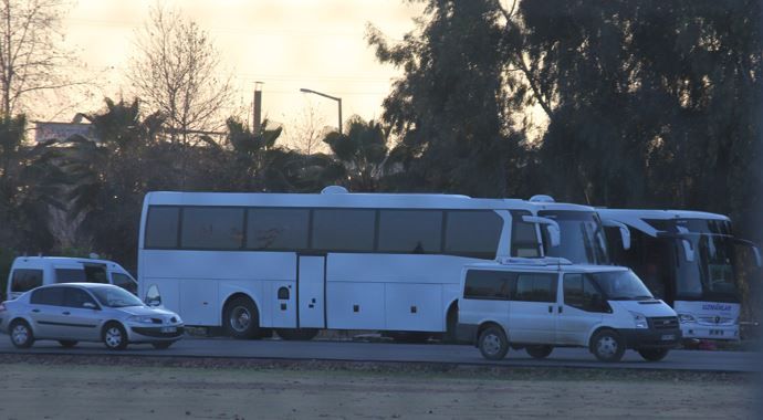 Adana&#039;da 2 otobüste mühimmat ele geçirildi
