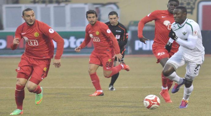 Akhisar Belediyespor, Eskişehirspor&#039;u devirdi (Akhisar 2-0 ES ES)