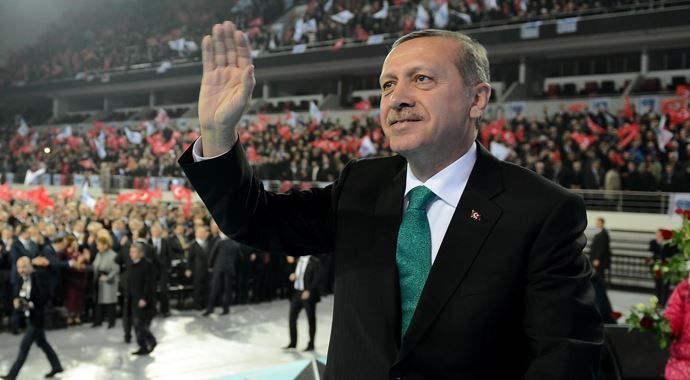 Başbakan Erdoğan, cuma namazını Hazreti Ali Camisi&#039;ne kıldı