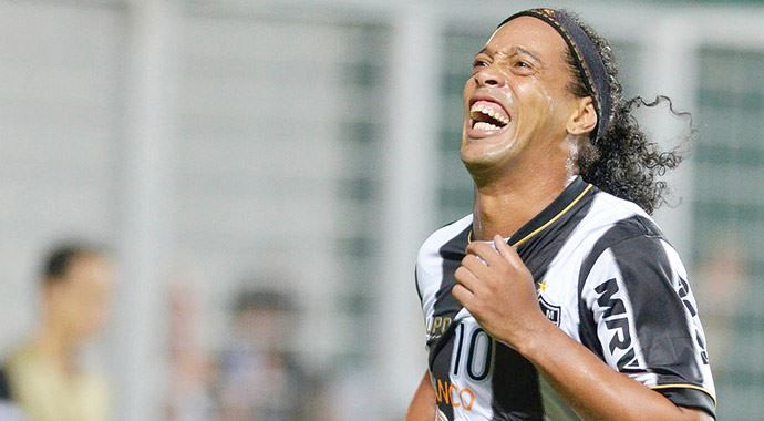 Ronaldinho&#039;dan Beşiktaş&#039;a &#039;10 şart&#039;