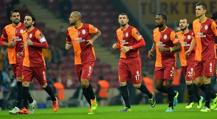 Galatasaray&#039;da tatil bitti Engin Baytar kamp kadrosunda yok