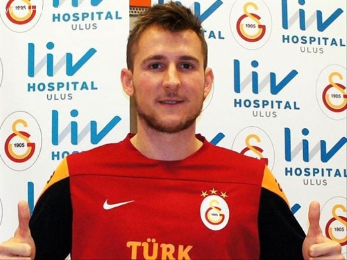 Galatasaray Hajrovic ile 4.5 yıllık sözleşme imzaladı