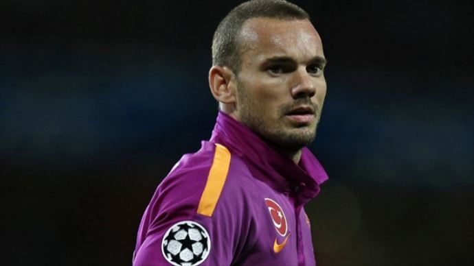 Sneijder çıldırdı! Prandelli&#039;ye büyük isyan