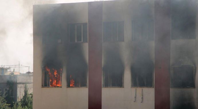Öğrenci yurdu ikinci kez yakıldı