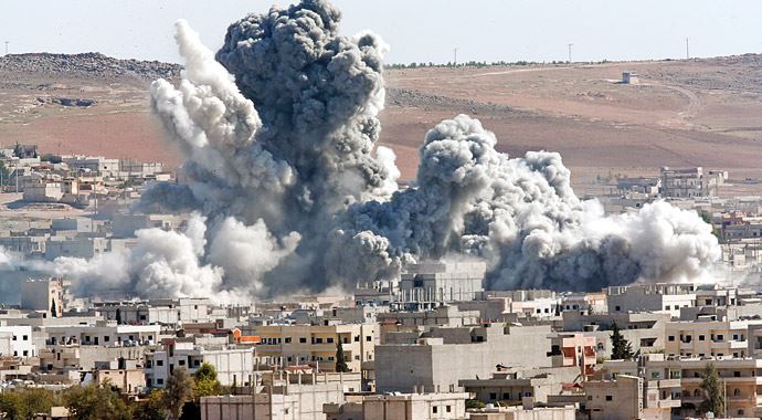 Kobani&#039;ye yoğun hava saldırısı