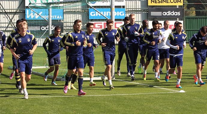 Fenerbahçe&#039;de Gençlerbirliği mesaisi sürüyor