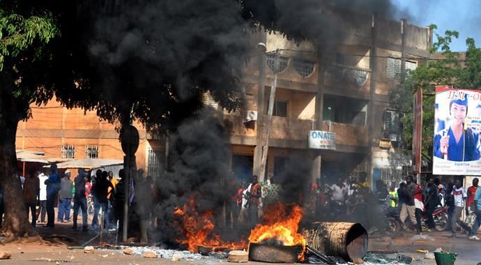 Burkina Faso&#039;da ordu yönetime el koydu