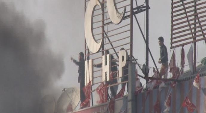 HDP&#039;li grup MHP binasına saldırdı