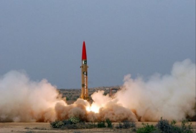 Pakistan&#039;dan nükleer başlıklı füze denemesi