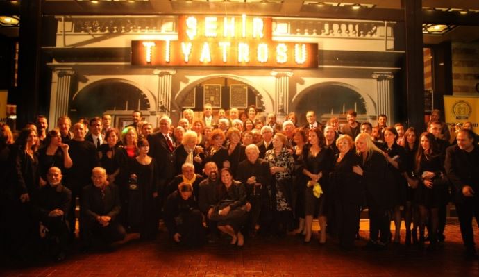 İstanbul Şehir Tiyatrosu 100.yılını kutladı
