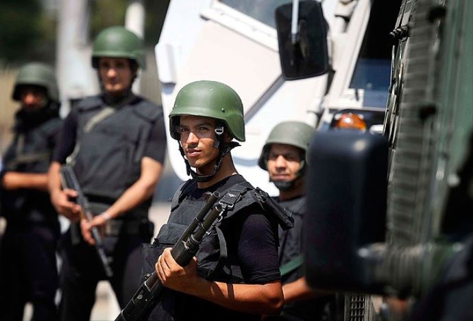 Mısır&#039;da İhvan liderlerine gözaltılar sürüyor