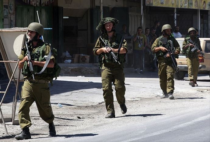 İsrail Nablus&#039;a girişi kapattı